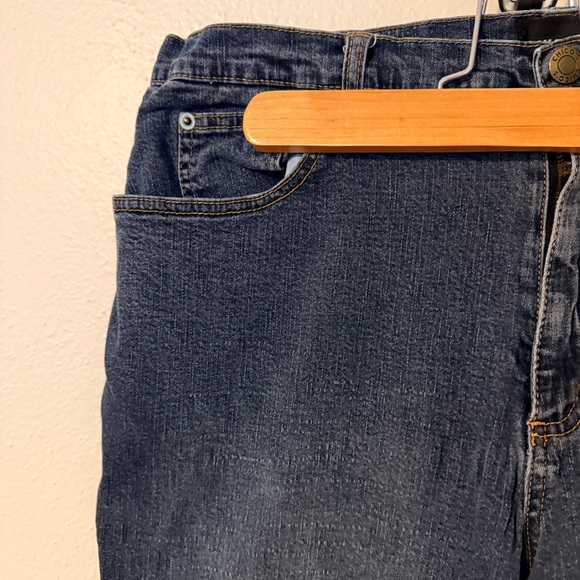 2 for $20! Chico's Cropped Denim Jeans with Red Detail - Picture 3 of 9